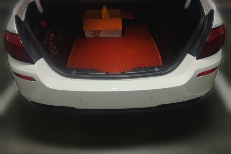 Used BMW 5 Series 2014 528Li Leading Model Trunk