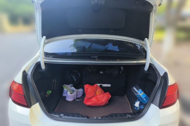 Used BMW 5 Series 2014 525Li Luxury Design Package Trunk