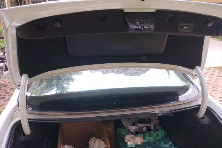 Used BMW 5 Series 2014 520Li Elegant Model Trunk