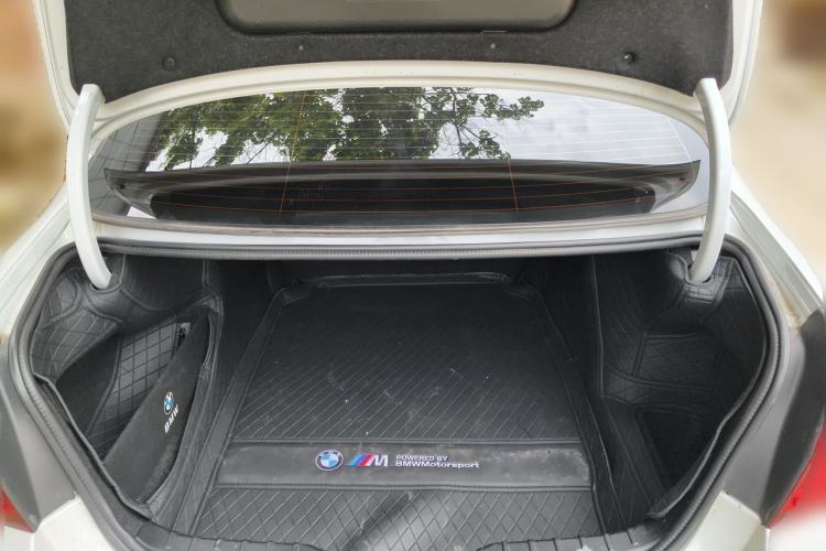 Used BMW 5 Series 2014 520Li Elegant Model Trunk