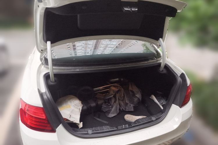 Used BMW 5 Series 2014 525Li Leading Model Trunk