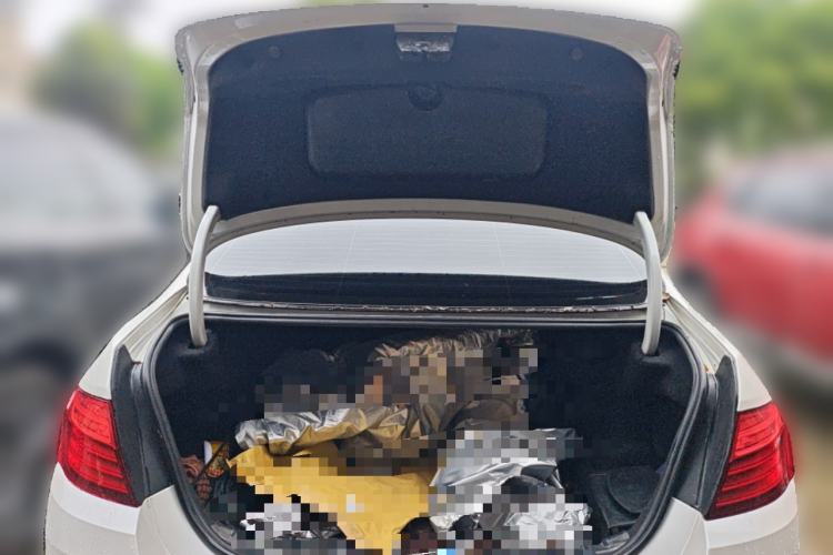 Used BMW 5 Series 2014 525Li Leading Model Trunk