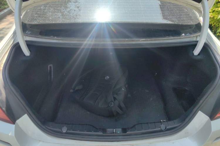 Used BMW 5 Series 2014 520Li Elegant Model Trunk