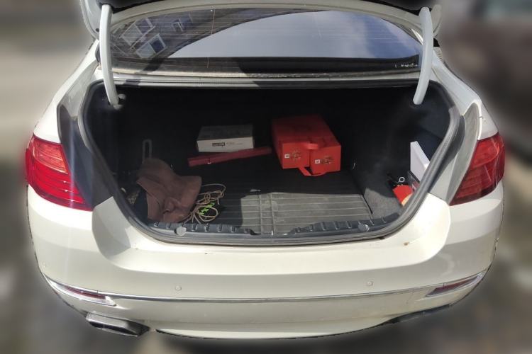 Used BMW 5 Series 2014 535Li Luxury Design Package Trunk