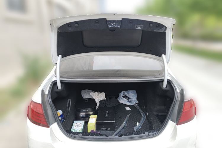 Used BMW 5 Series 2014 525Li Luxury Design Package Trunk