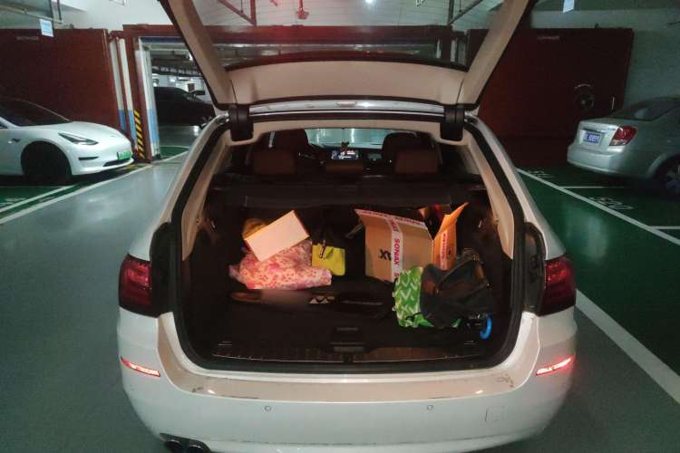 Used BMW 5 Series 2014 520i Touring Edition Trunk