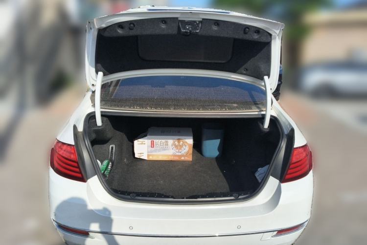 Used BMW 5 Series 2014 525Li Luxury Design Package Trunk