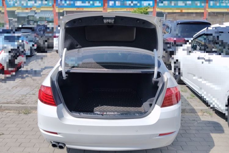 Used BMW 5 Series 2014 520i Elegant Edition Trunk