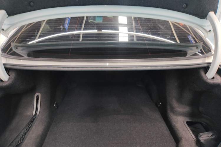 Used BMW 5 Series 2014 525Li Luxury Design Package Trunk