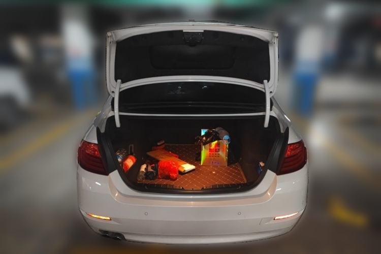Used BMW 5 Series 2014 520Li Elegant Model Trunk