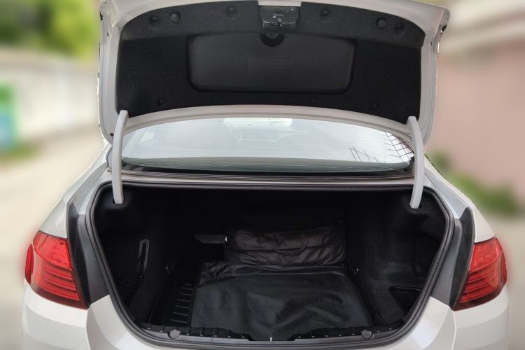 Used BMW 5 Series 2014 520Li Elegant Model Trunk