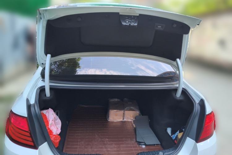 Used BMW 5 Series 2014 528Li xDrive Premium Edition Trunk