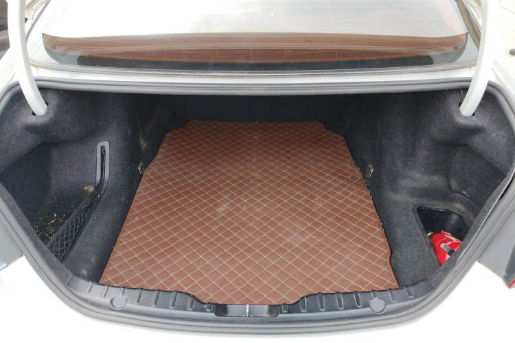 Used BMW 5 Series 2014 520Li Elegant Model Trunk
