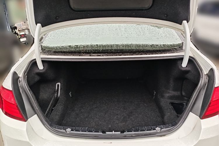Used BMW 5 Series 2014 520Li Elegant Model Trunk