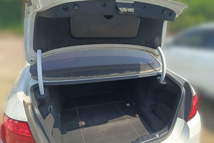Used BMW 5 Series 2014 520Li Elegant Model Trunk