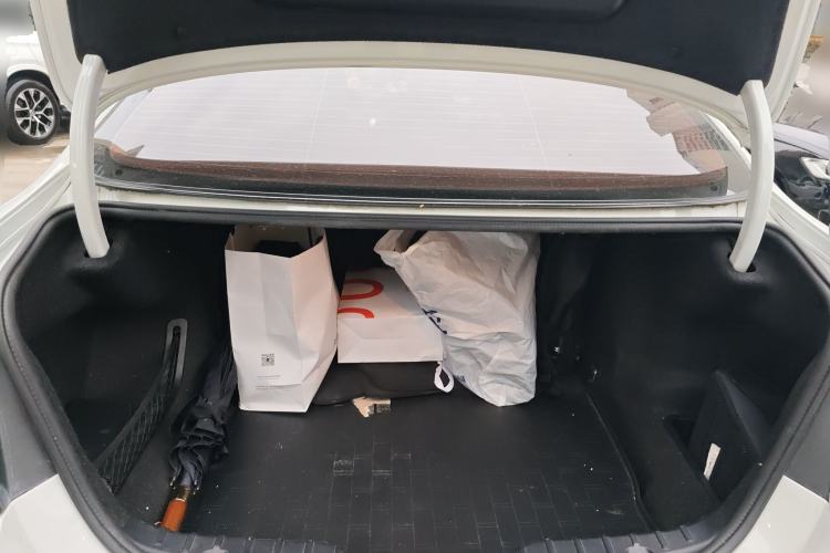 Used BMW 5 Series 2014 525Li Luxury Design Package Trunk