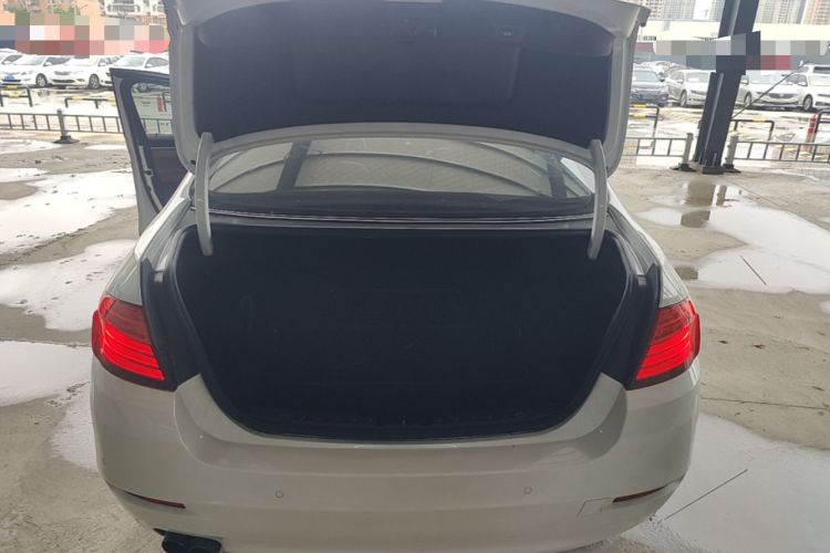 Used BMW 5 Series 2014 525Li Leading Model Trunk