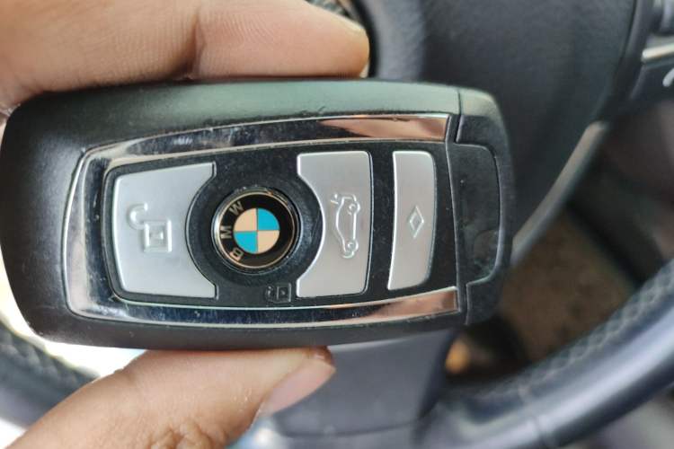 Used BMW 5 Series 2014 525Li Luxury Design Package Vehicle Key