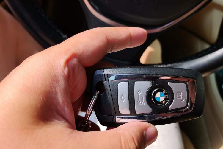 Used BMW 5 Series 2014 525Li Luxury Design Package Vehicle Key