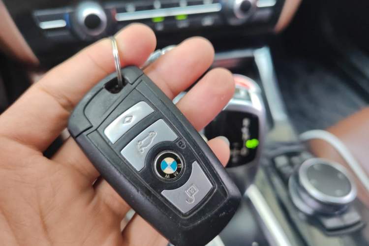 Used BMW 5 Series 2014 520Li Elegant Model Vehicle Key