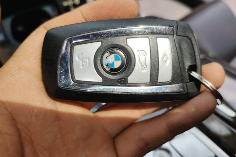 Used BMW 5 Series 2014 525Li Luxury Design Package Vehicle Key