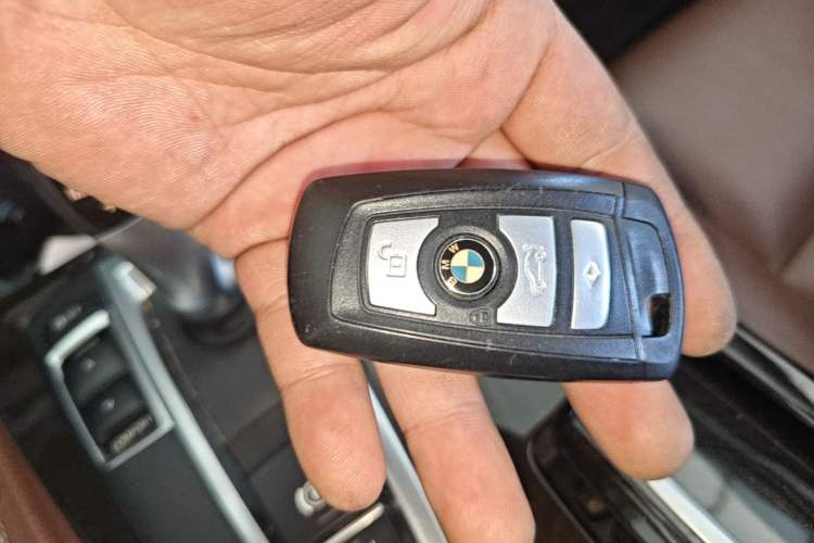Used BMW 5 Series 2014 525Li Leading Model Vehicle Key