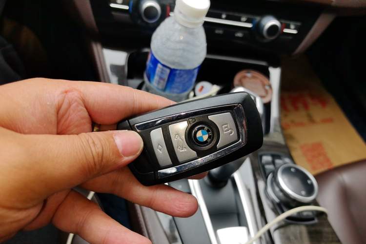 Used BMW 5 Series 2014 525Li Luxury Design Package Vehicle Key