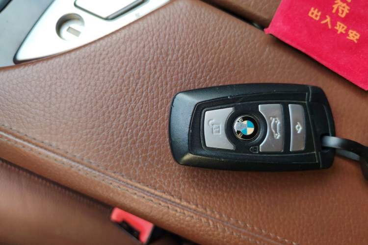 Used BMW 5 Series 2014 525Li Leading Model Vehicle Key