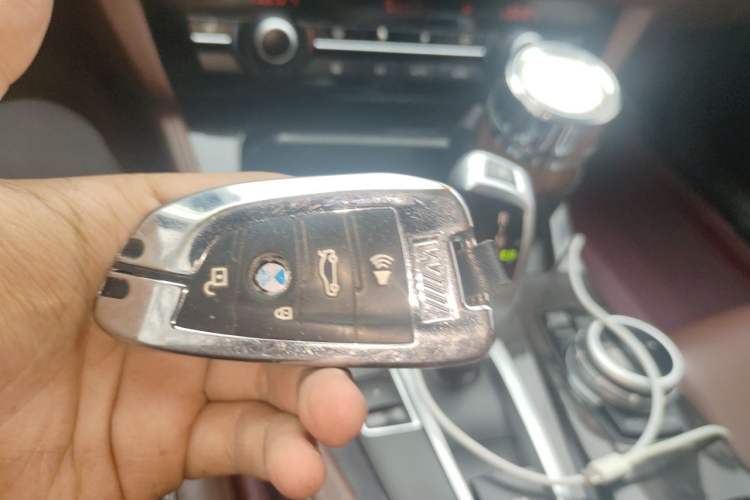 Used BMW 5 Series 2014 525Li Leading Model Vehicle Key