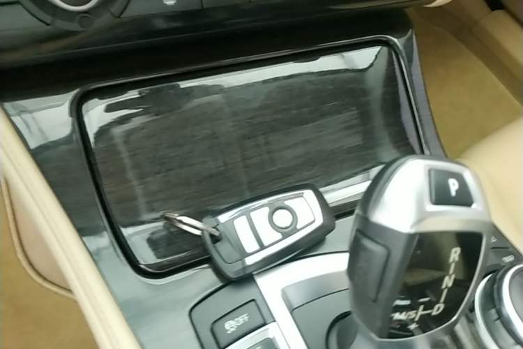 Used BMW 5 Series 2014 525Li Luxury Design Package Vehicle Key