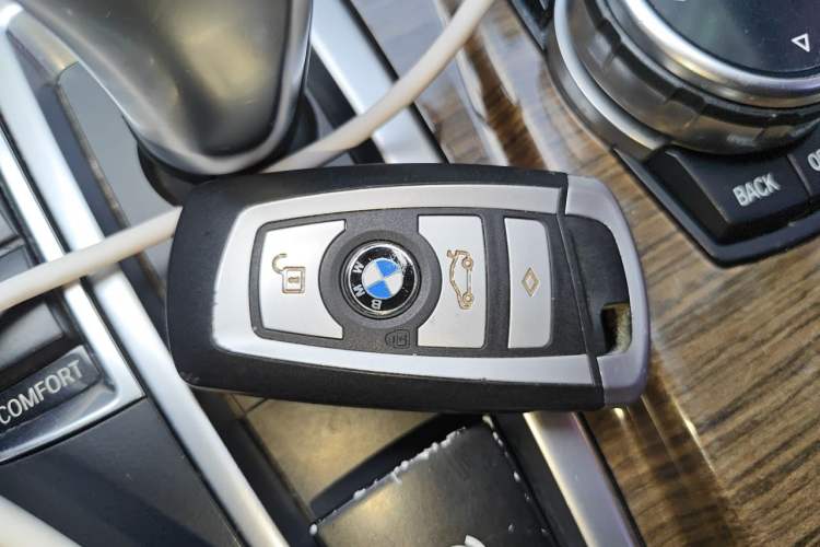 Used BMW 5 Series 2014 525Li Fashion Design Package Vehicle Key