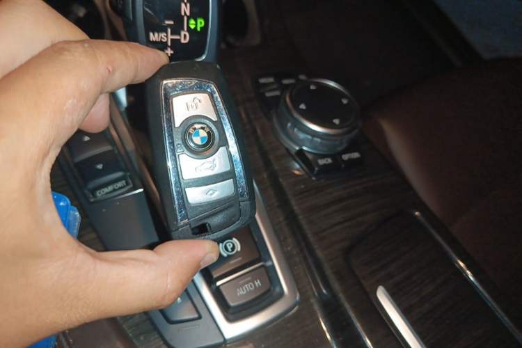 Used BMW 5 Series 2014 525Li Luxury Design Package Vehicle Key