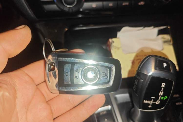 Used BMW 5 Series 2014 530Li Leading Model Vehicle Key