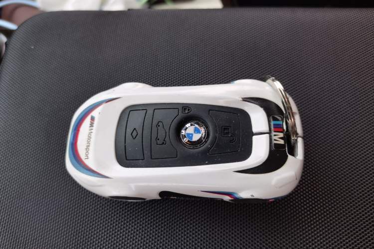Used BMW 5 Series 2014 525Li Leading Model Vehicle Key