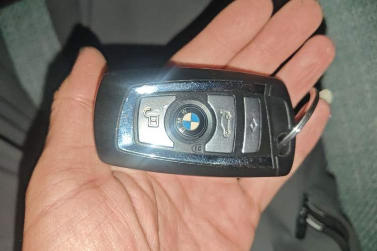 Used BMW 5 Series 2014 525Li Luxury Design Package Vehicle Key