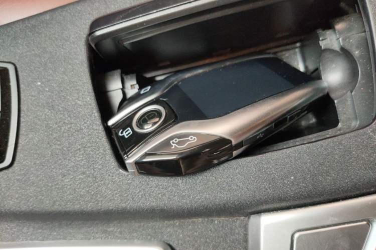 Used BMW 5 Series 2014 520Li Elegant Model Vehicle Key