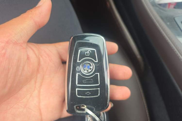 Used BMW 5 Series 2014 525Li Luxury Design Package Vehicle Key