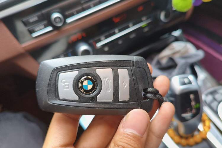 Used BMW 5 Series 2014 525Li Leading Model Vehicle Key