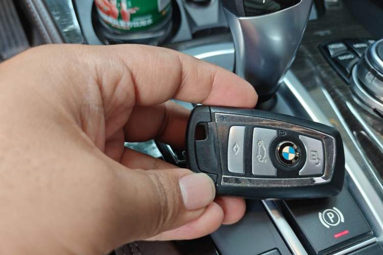 Used BMW 5 Series 2014 525Li Luxury Design Package Vehicle Key