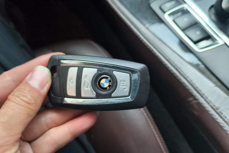 Used BMW 5 Series 2014 525Li Luxury Design Package Vehicle Key