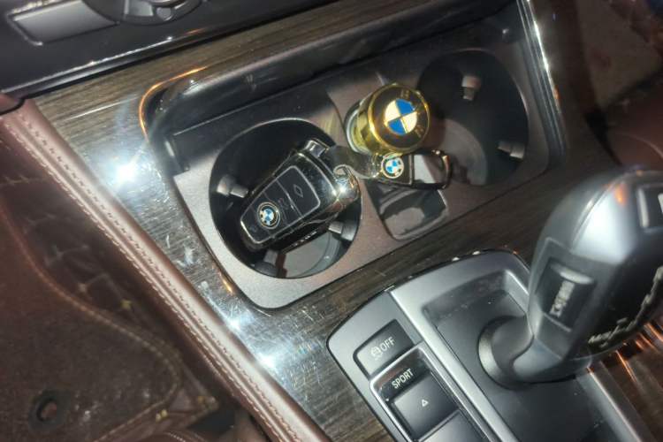 Used BMW 5 Series 2014 525Li Luxury Design Package Vehicle Key