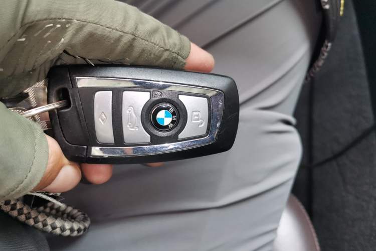 Used BMW 5 Series 2014 525Li Luxury Design Package Vehicle Key
