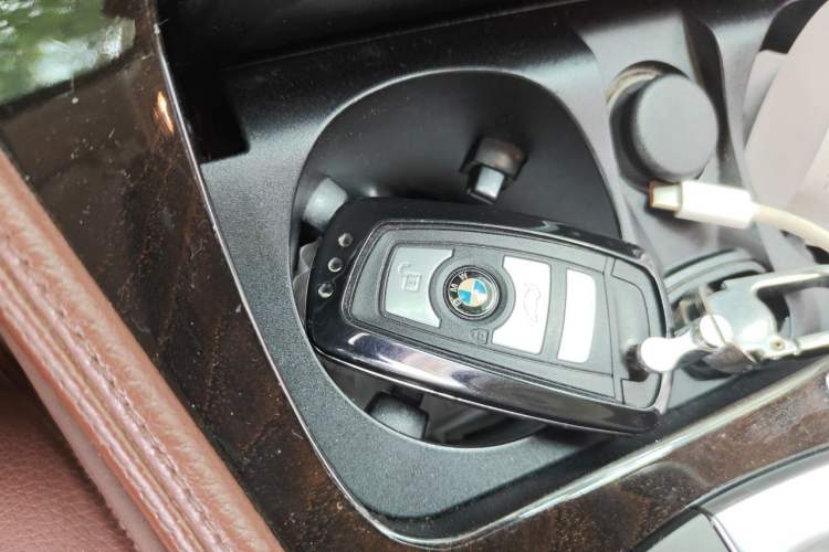 Used BMW 5 Series 2014 528Li Leading Model Vehicle Key