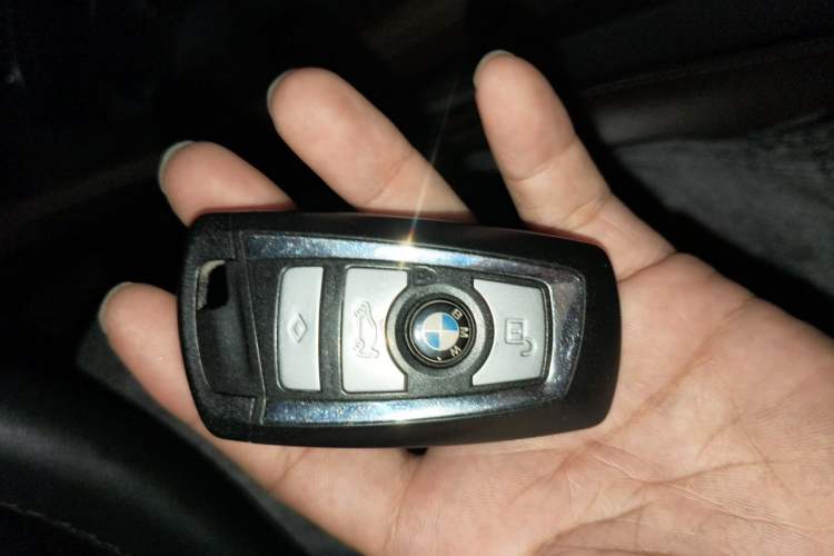 Used BMW 5 Series 2014 525Li Luxury Design Package Vehicle Key