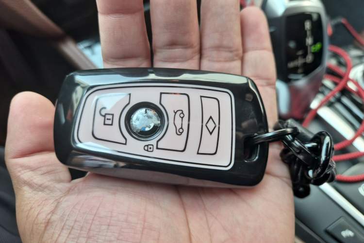 Used BMW 5 Series 2014 520i Touring Edition Vehicle Key