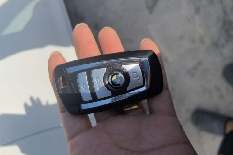 Used BMW 5 Series 2014 525Li Luxury Design Package Vehicle Key
