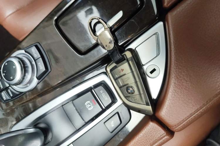 Used BMW 5 Series 2014 525Li Leading Model Vehicle Key
