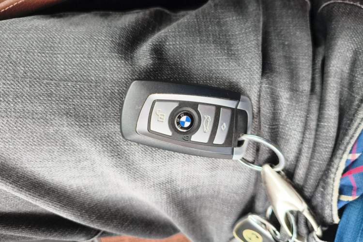 Used BMW 5 Series 2014 520i Elegant Edition Vehicle Key