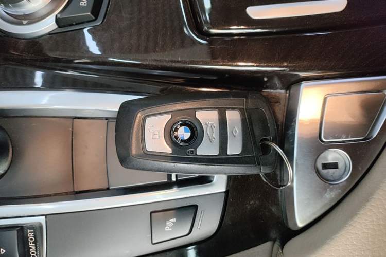 Used BMW 5 Series 2014 525Li Leading Model Vehicle Key