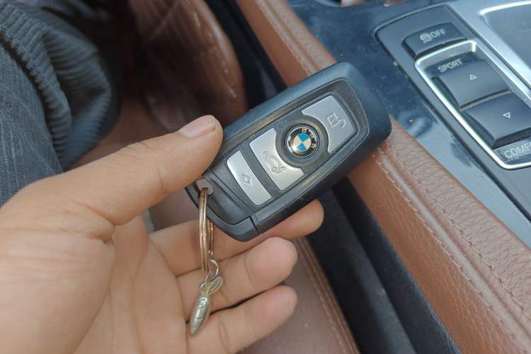Used BMW 5 Series 2014 520Li Elegant Model Vehicle Key